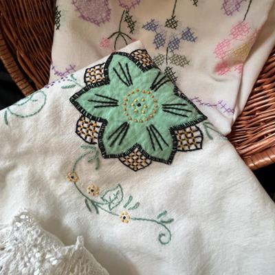 Lot of linens