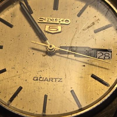 Men's Gold Day/Date Seiko Watch