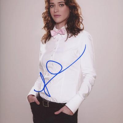 Mean Girls Lizzy Caplan signed photo
