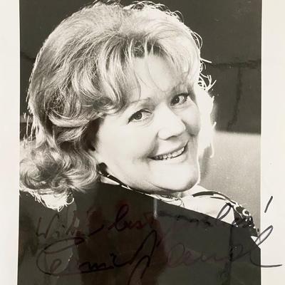 Soprano Leonie Rysanek signed photo