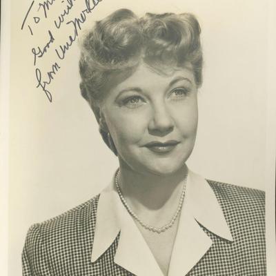 Una Merkel signed photo