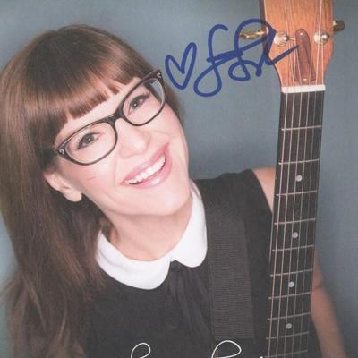 Lisa Loeb signed photo