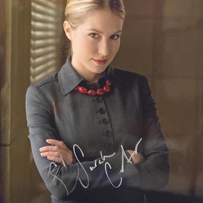 Sarah Carter Signed Photo