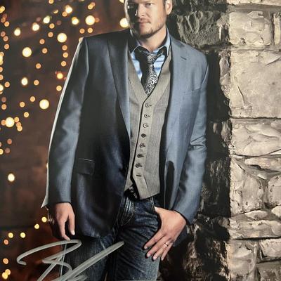 Country Superstar Blake Shelton signed photo