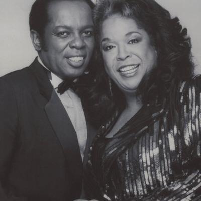 Touched by an Angel Della Reese signed photo