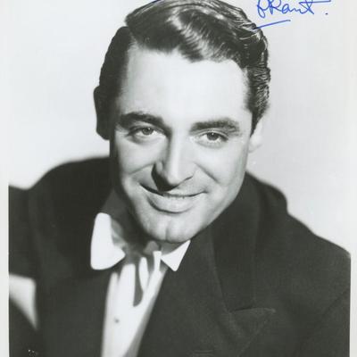 Cary Grant signed photo. GFA Authenticated