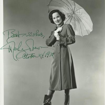 Merle Oberon signed photo