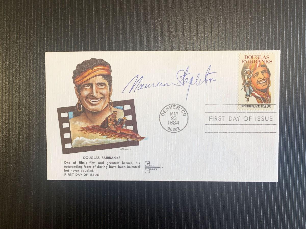 Reds Maureen Stapleton signed first day cover | EstateSales.org