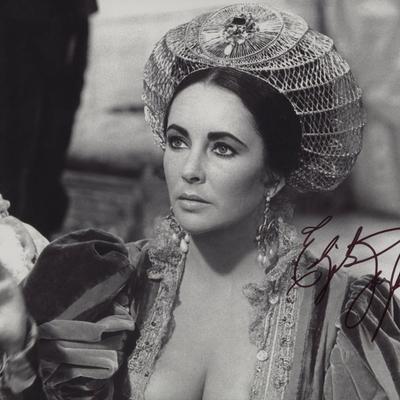 Elizabeth Taylor signed "The Taming of the Shrew" movie photo 