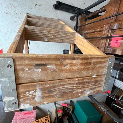 Wood ladder