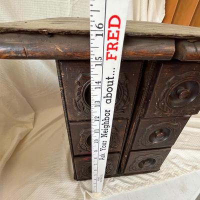 Sewing machine drawers