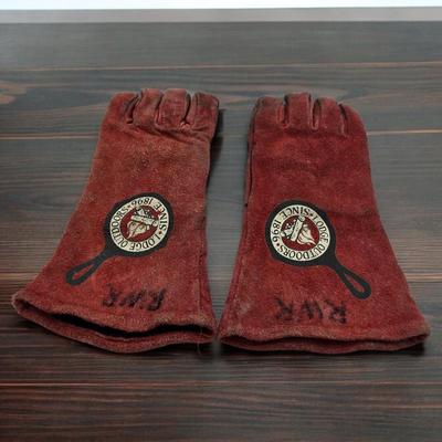 LODGE Griller's (Iron) Gloves