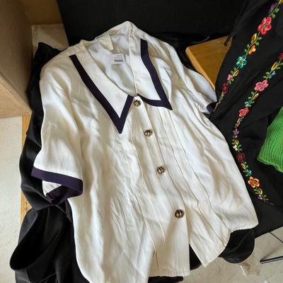 Women's clothing lot