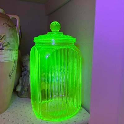 ANCHOR HOCKING Uranium Jars w/ Lids (2)