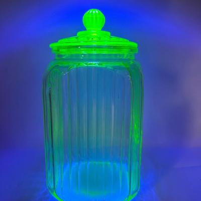 ANCHOR HOCKING Uranium Jars w/ Lids (2)