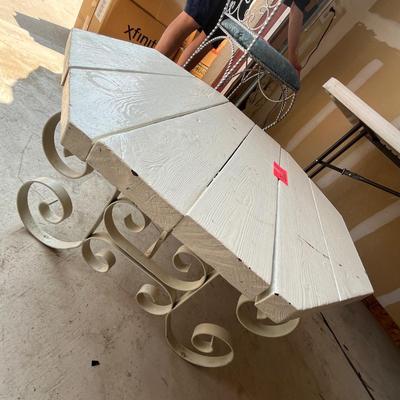 Great wood & metal table