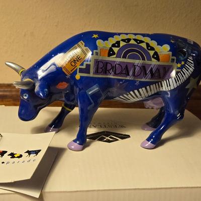 Cow Parade"Broadway" Cow
