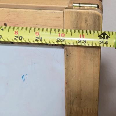 Kids Chalkboard and Whiteboard Easel