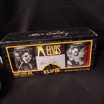 ELVIS A LEGEND IN LIGHTS GUITAR AND 2 COFFEE MUGS