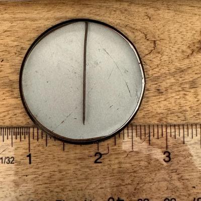 Peace sign button