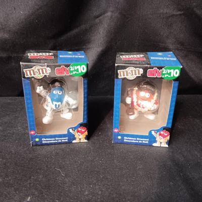 2 M&M'S ELVIS ORNAMENTS