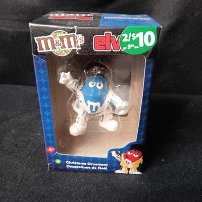 2 M&M'S ELVIS ORNAMENTS