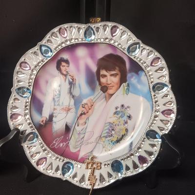 3 ELVIS COLLECTOR'S PLATES