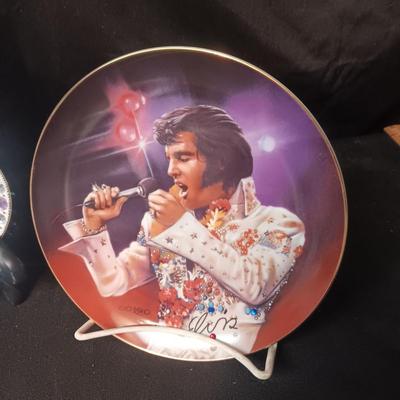 3 ELVIS COLLECTOR'S PLATES