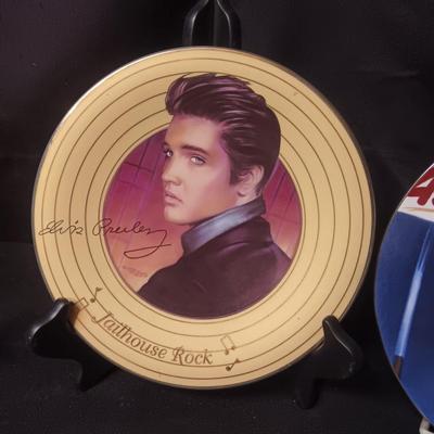 3 ELVIS COLLECTOR'S PLATES