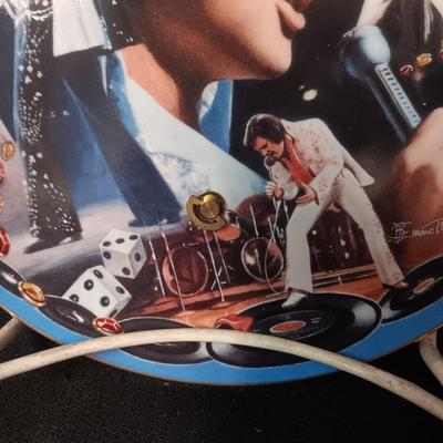1 MUSICAL AND 2 COLLECTOR'S PLATES