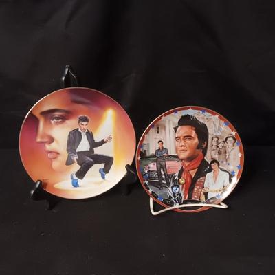 2 ELVIS COLLECTOR'S PLATES, 1 IS MUSICAL