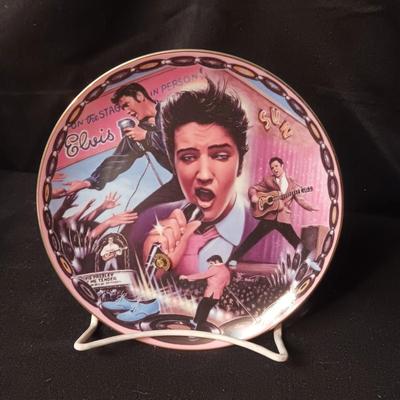 MUSICAL ELVIS COLLECTOR'S PLATE