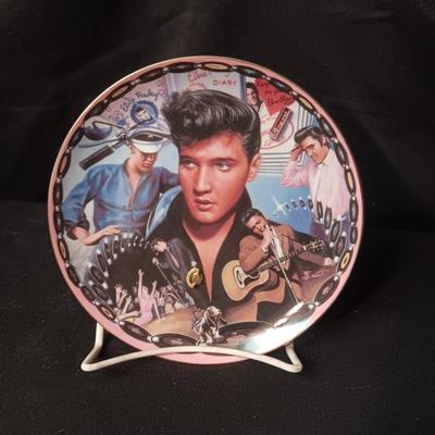 MUSICAL ELVIS COLLECTOR'S PLATE