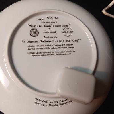 MUSICAL ELVIS COLLECTOR'S PLATE