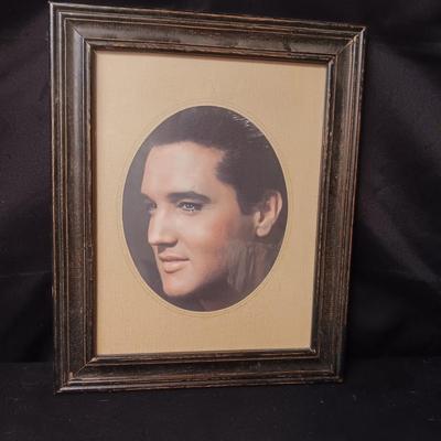 2 PICTURES OF ELVIS