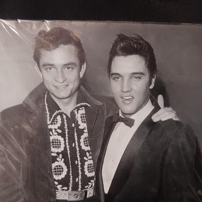 PHOTO OF ELVIS AND JOHNNY CASH