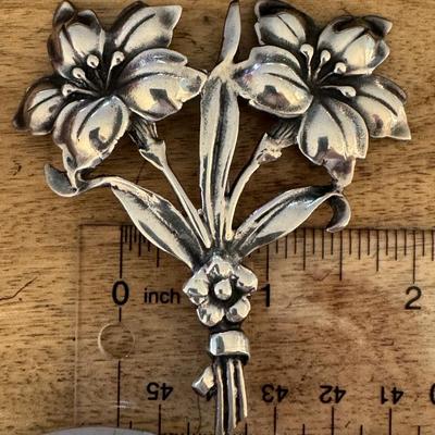 Sterling flower pin