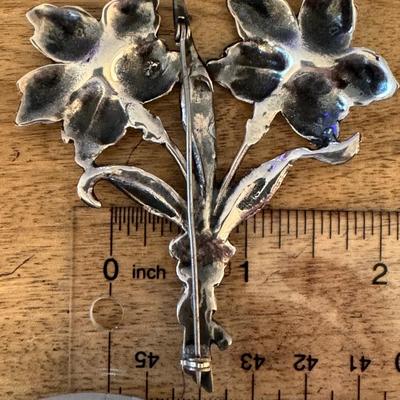 Sterling flower pin
