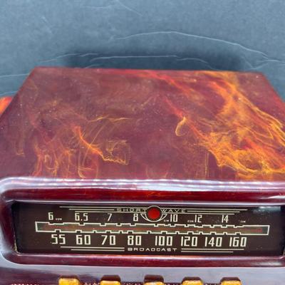 Addison Model 5D Red & Butterscotch Marbled Catalin 'Courthouse' Tube Radio