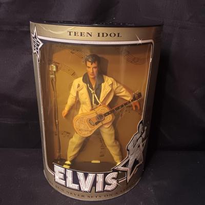 ELVIS PRESLEY TEEN IDOL FIGURE