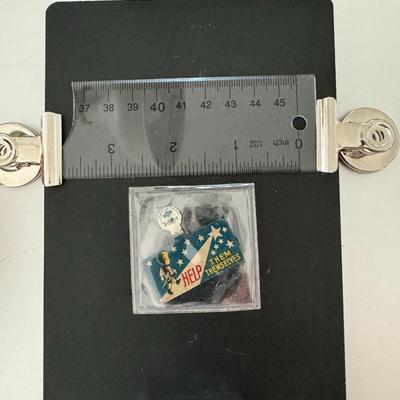 Help Themselves pin