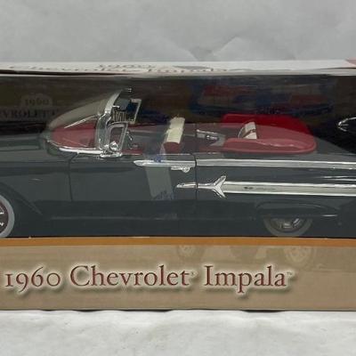 Die Cast 1/18 Scale Model 1960 Chevrolet Impala Convertible