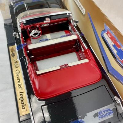 Die Cast 1/18 Scale Model 1960 Chevrolet Impala Convertible
