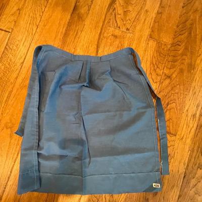 Blue apron/small hanky