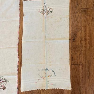 2 table coverings