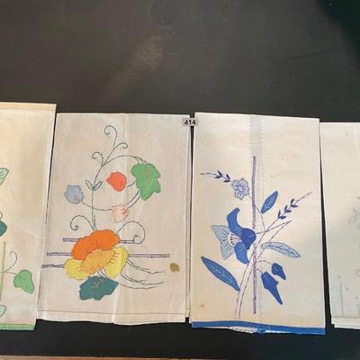 Set of floral napkins