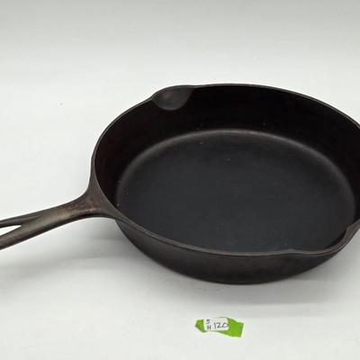 Griswold cast Iron Skillet