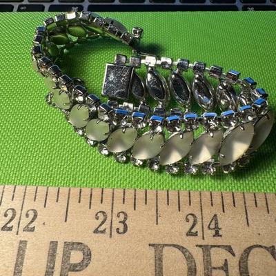 Jeweled bracelet