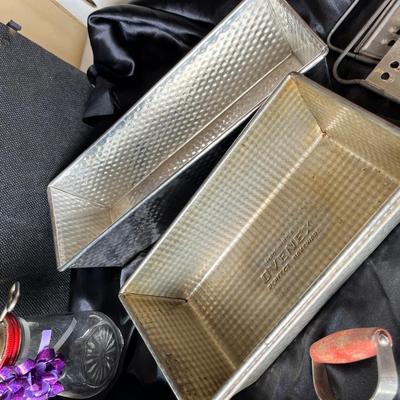 Metal bake ware