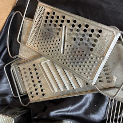 Metal bake ware